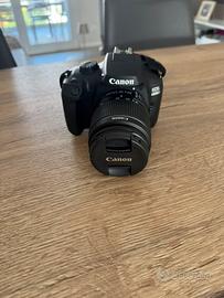 Canon EOS 4000D