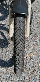 Bicicletta a 3 ruote con pedalata assistita