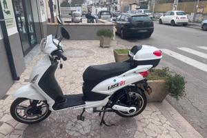 Scooter elettrico 800 watt