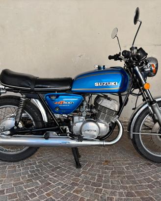 Suzuki gt 500