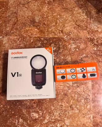 Godox V1
