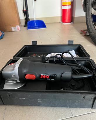 Smerigliatrice Angolare Flessibile SKIL 600W