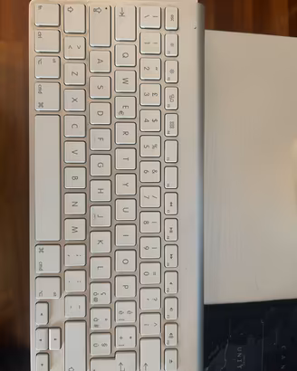Tastiera apple vecchio modello vintage