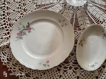 Servizio di piatti antichi