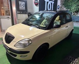 Lancia Ypsilon 1.4 Platino