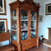 ANTICA VETRINA IN STILE UMBERTINO