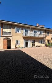SPLENDIDA VILLA SEMINDIPENDENTE - CENTRO VERDUNO