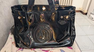Borsa Armani jeans nera lucida