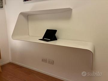 Scrivania pensile Mamba di MDF