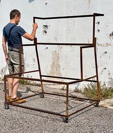 Espositore Scaffale in Ferro su Ruote