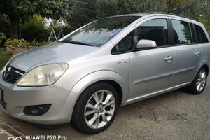 Opel zafira  2008