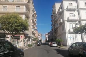608535 Magazzino Crotone Centro x Investimento