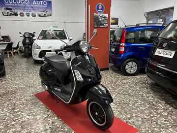 Piaggio Vespa 300 GTS