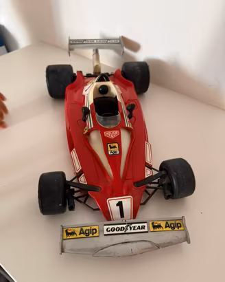 Ferrari 312 T2  del 1976 NIKI LAUDA N 1