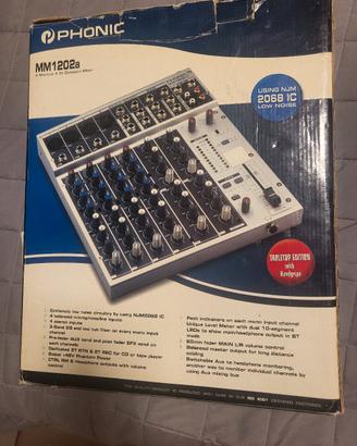 Mixer Phonic MM 1202a