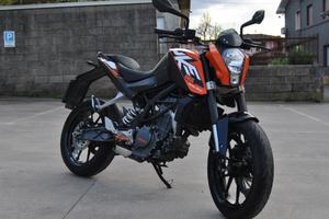 KTM 125 DUKE 15cv del 2014 PERFETTA