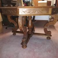 Tavolo ottagonale in legno