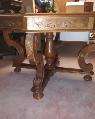 Tavolo ottagonale in legno