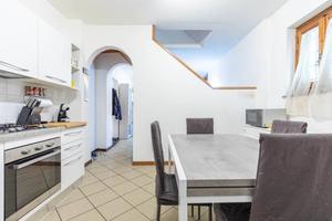Casa indipendente di 101 m² con 5 locali a Lastra 