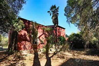 Villa a Putignano, 8 locali