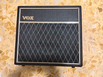 Amplificatore Vox 15r v9168r