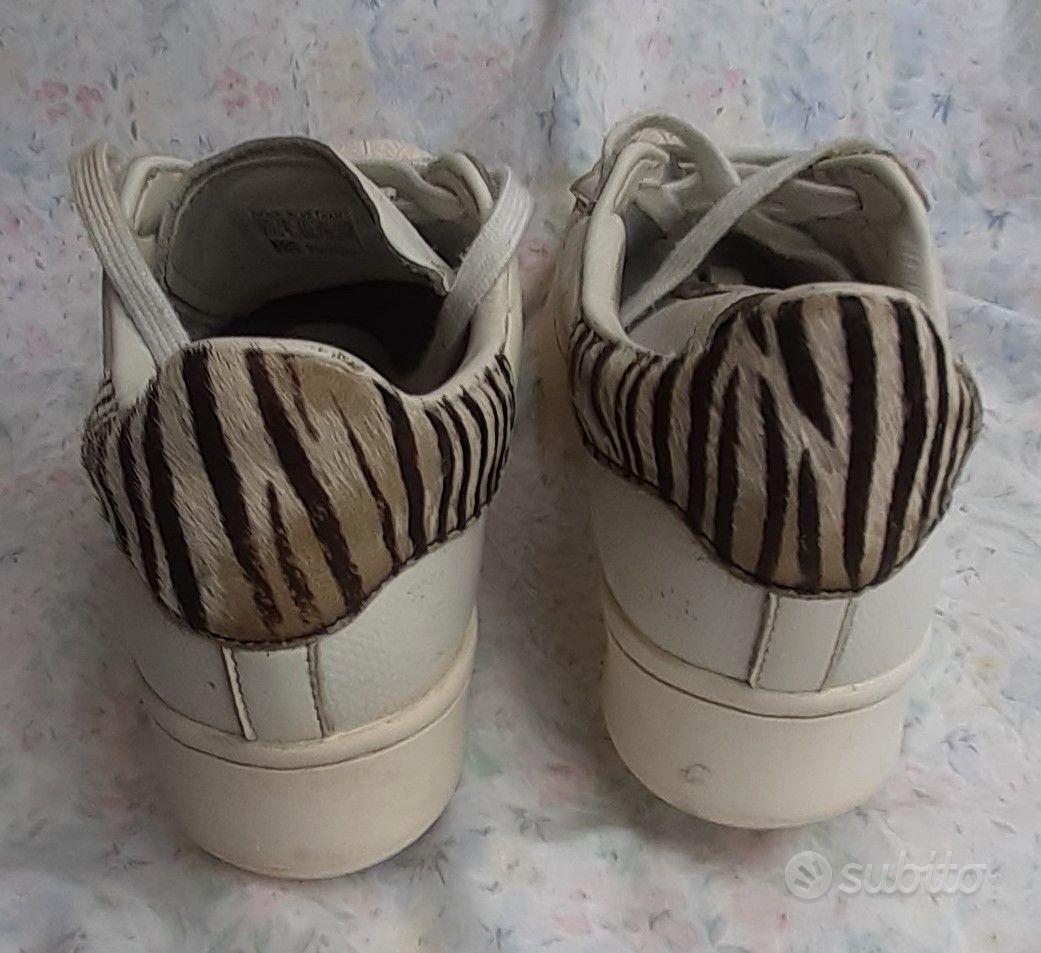 Scarpe Adidas Superstar Sneakers Bold Zebra nr. 39 Abbigliamento e Accessori In vendita a Treviso