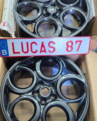 Set 4 cerchi Alfa Romeo 4c 19 e 18