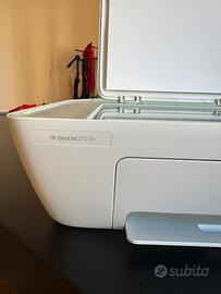 Stampante + Scanner + App HP DeskJet 2722e