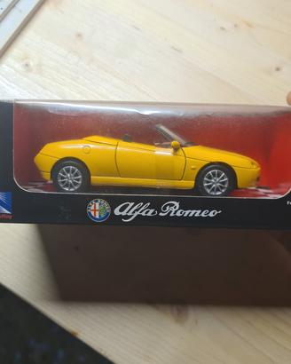 modellino alfa romeo spider 2003