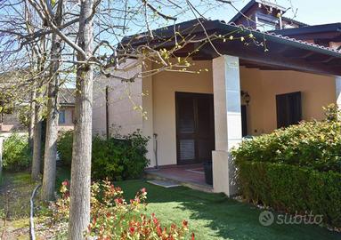 Villa di 280 m² con 4 locali e box auto doppio a P