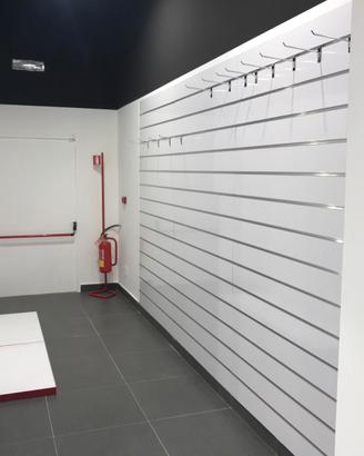 Pannelli dogato bianco  120cm modulari per negozio