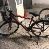 Bicicletta Cube Town Pro Red & Grey