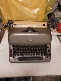 Macchina da scrivere 