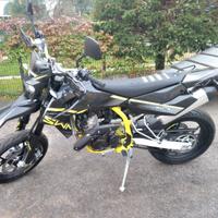 Promo new motard swm sm 125 black-lc-tasso 0