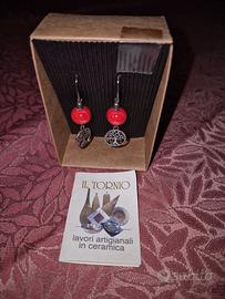 Orecchini IL TORNIO - Perla Rossa Albero Vita