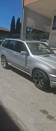 2 BMW X5 E53  2002  UNA MARCIANTE E UNA  NO