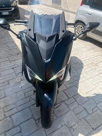 TMAX 2019 SX