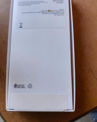 telefono nuovo imballato 