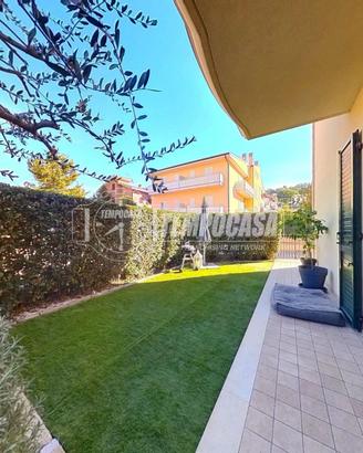 APPARTAMENTO AL PIANO TERRA CON CORTE PRIVATA