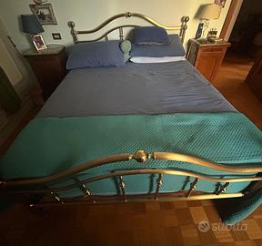 Letto matrimoniale struttura