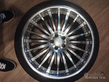 Set 8 gomme usate +4 cerchi  in lega da 19'