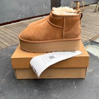 Stivali da neve UGG con tacco alto da donna EU38