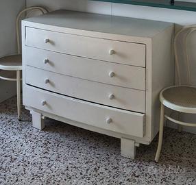 Cassettiera