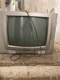 televisione con tubo catodico