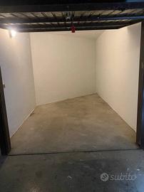 Box / Garage di 12 m² a Cologno Monzese