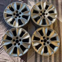 Cerchi originali audi A1 da 16 con coprimozzi