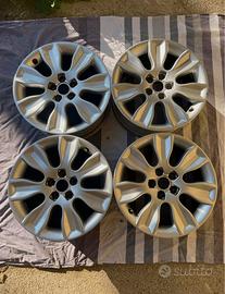Cerchi originali audi A1 da 16 con coprimozzi