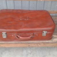 Due antiche valige vecchissime
