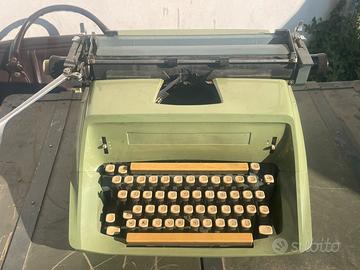 Macchina da scrivere
