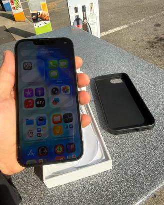 iPhone 16 e  nuovo 2026 + accessori